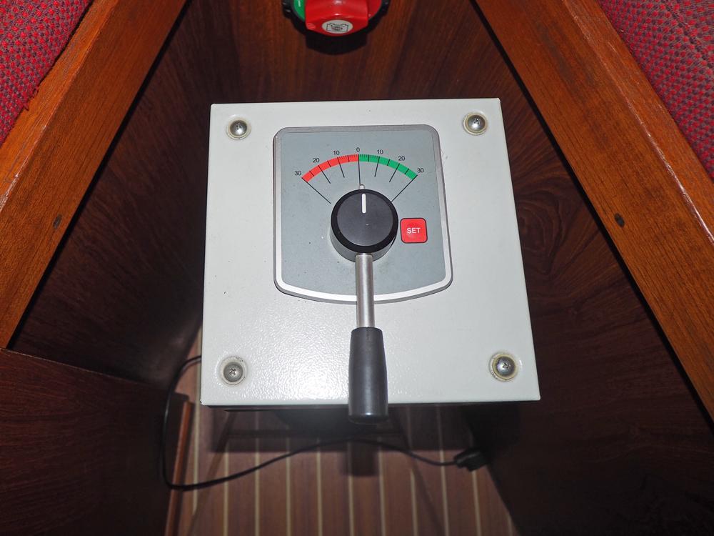  Navigation and electronics